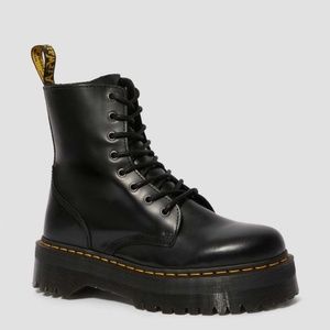 DR. MARTEN JADON PLATFORM BOOTS!!